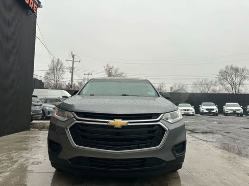Used 2020 Chevrolet Traverse LS image 2