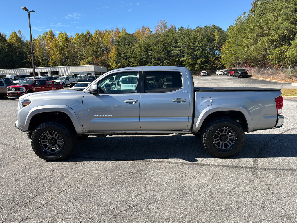 Used 2019 Toyota Tacoma SR5 AWD/4WD image 4