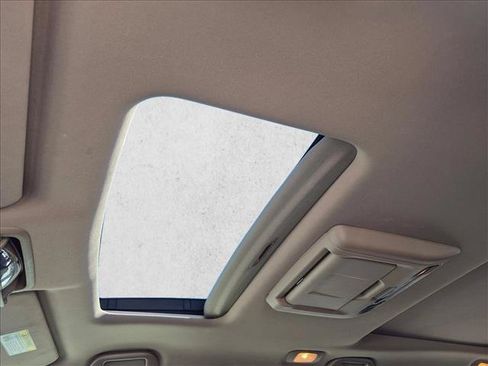 Used 2016 Honda Pilot Elite image 12