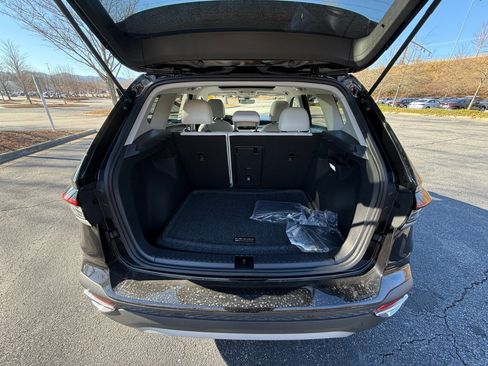 New 2026 Volkswagen Taos SE image 15