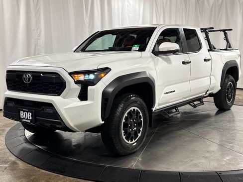 Used 2024 Toyota Tacoma TRD Off-Road w/ TRD Off Road Premium Package AWD/4WD image 1