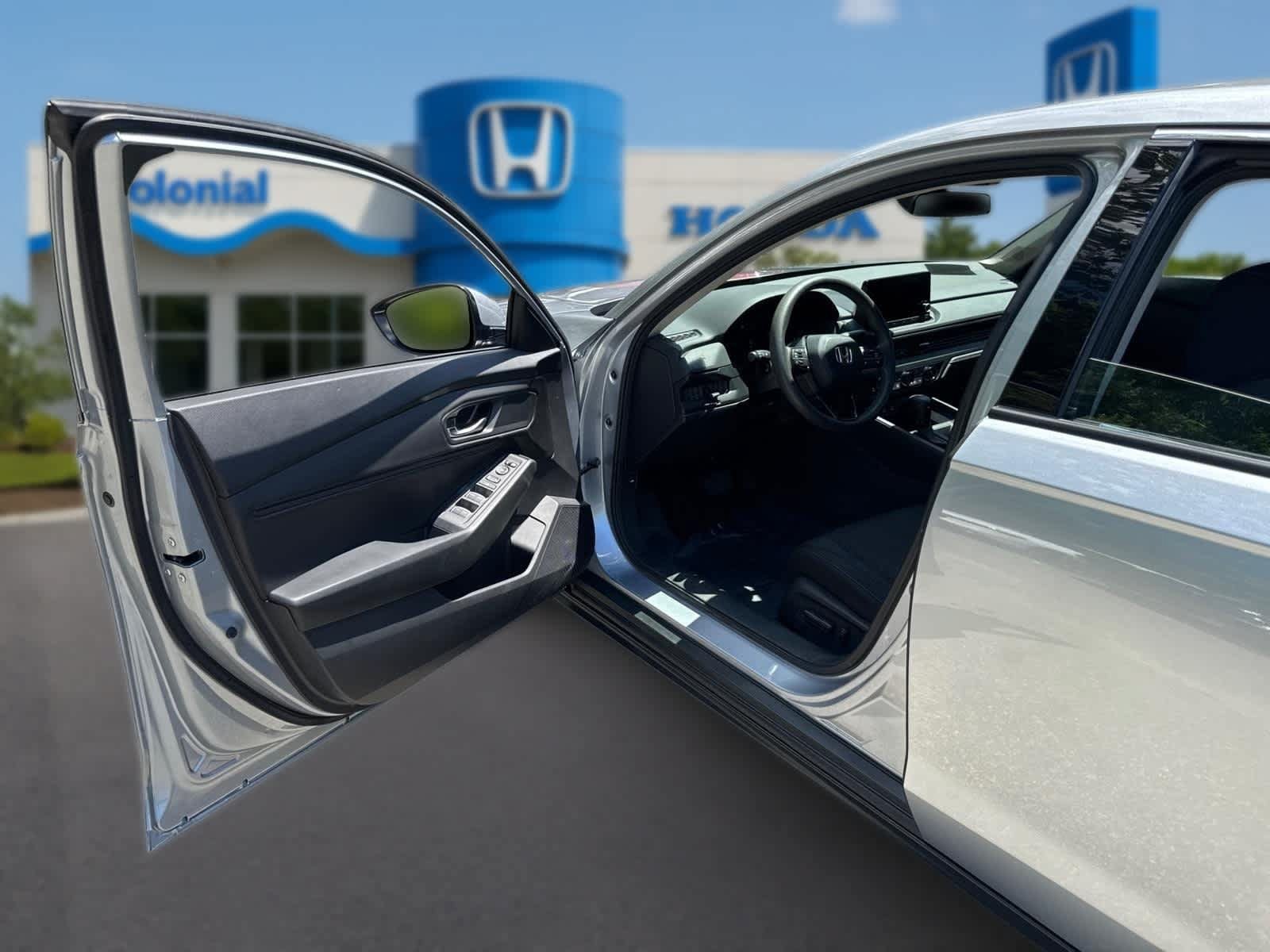 Used 2024 Honda Accord EX image 12