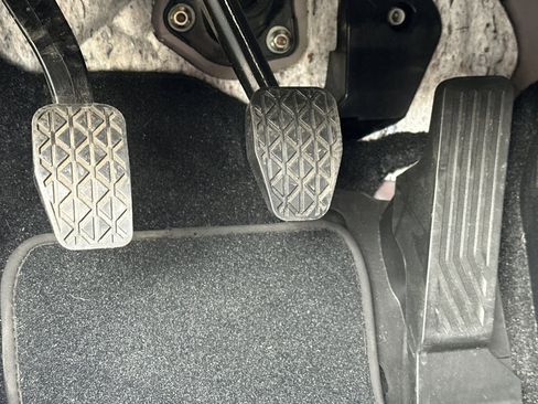 Used 2023 MAZDA MX-5 Miata Sport image 41