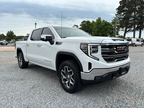 Used 2022 GMC Sierra 1500 SLT w/ SLT Convenience Package AWD/4WD image 6