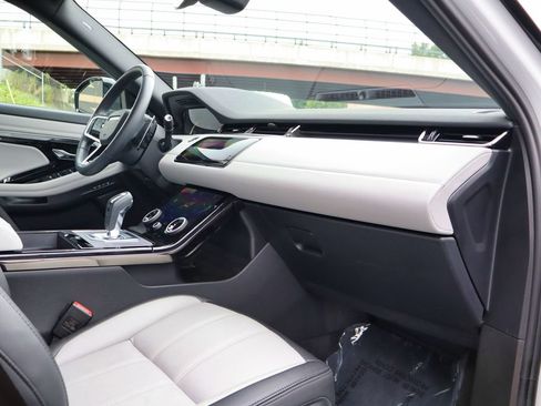 Used 2023 Land Rover Range Rover Evoque R-Dynamic SE AWD/4WD image 22