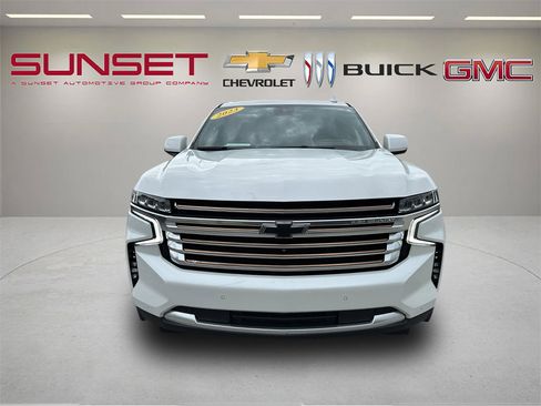 Certified 2023 Chevrolet Suburban High Country w/ Premium Package 2 AWD/4WD image 2