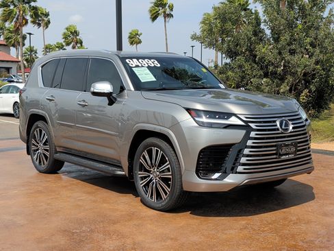 Used 2023 Lexus LX 600 4WD w/ Accessory Package (Z1) image 1