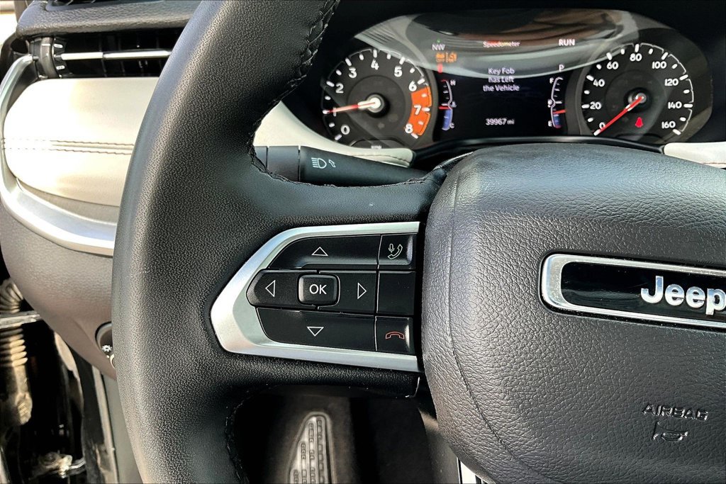 Used 2025 Jeep Compass Limited AWD/4WD image 12