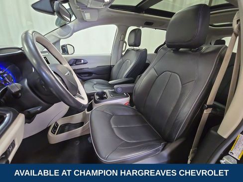 Used 2020 Chrysler Pacifica Limited w/ Tire & Wheel Group image 26
