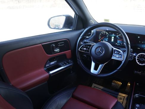 Used 2023 Mercedes-Benz GLA 250 4MATIC image 24
