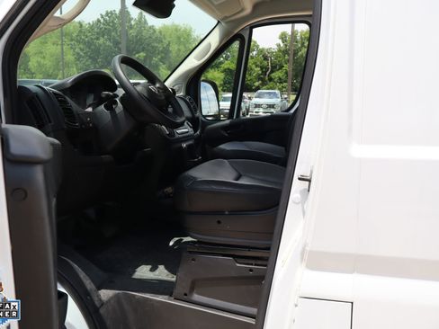 Used 2025 RAM ProMaster 2500 w/ Convenience Group FWD image 25