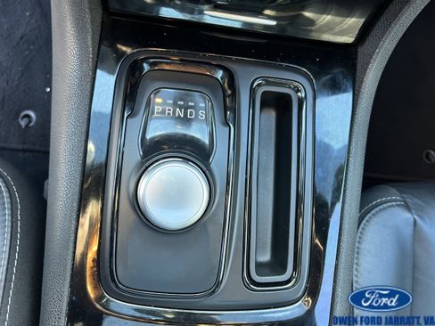 Used 2020 Chrysler 300 S w/ 300S Premium Group RWD image 13