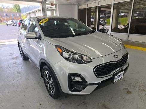 Used 2021 Kia Sportage LX image 7