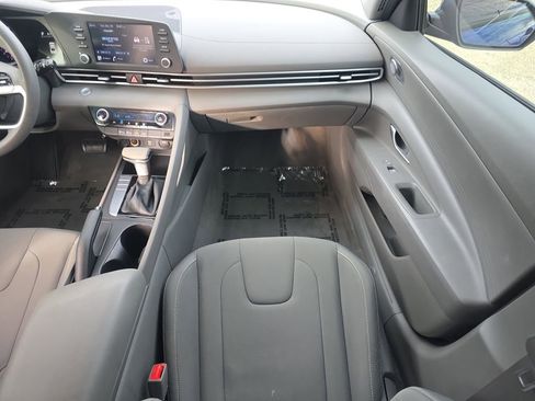 Used 2022 Hyundai Elantra SEL image 12