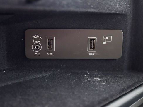 Used 2016 Land Rover LR4 HSE image 26