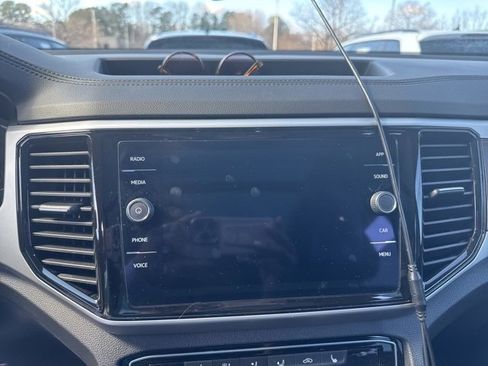 Used 2023 Volkswagen Atlas SE w/ Panoramic Sunroof Package image 11