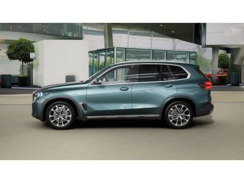 Used 2026 BMW X5 sDrive40i w/ Premium Package RWD image 7