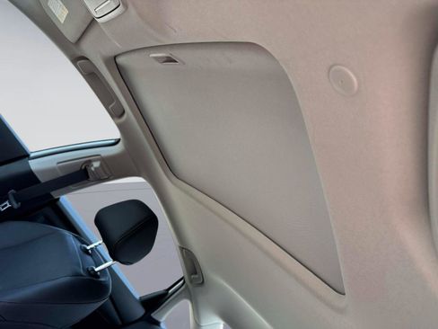 Certified 2025 Honda Accord EX-L image 31