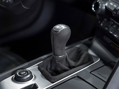 Used 2016 Chevrolet Corvette Z06 w/ 3LZ Preferred Equipment Group image 57