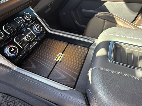 Certified 2024 GMC Yukon Denali image 13