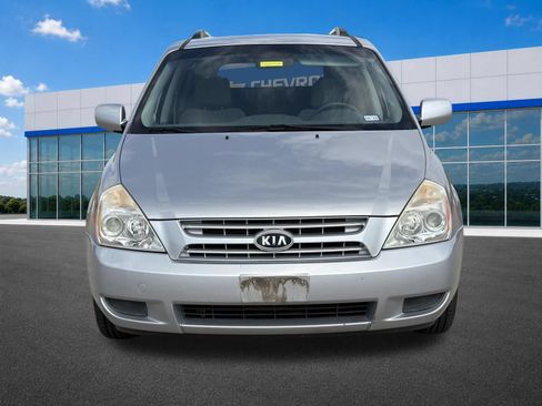 Used 2010 Kia Sedona LX FWD image 2