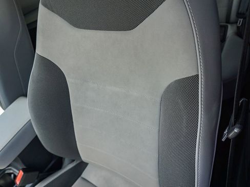 Used 2022 Volkswagen Taos SE image 21