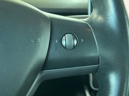 Used 2018 Tesla Model 3 Long Range image 28