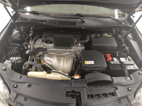 Used 2016 Toyota Camry SE FWD image 30