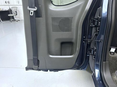 Used 2016 Nissan Frontier SV w/ SV Value Truck Package AWD/4WD image 17