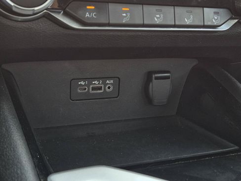 Used 2024 Nissan Altima 2.5 SV FWD image 24