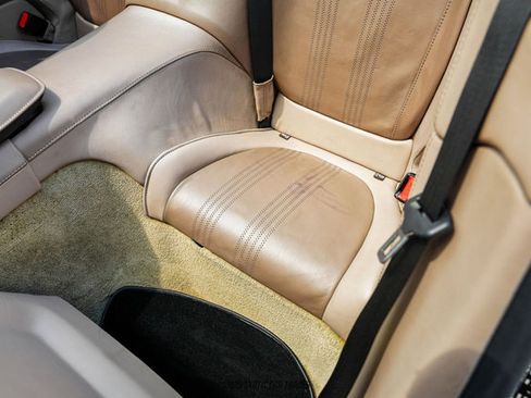 Used 2019 Aston Martin DB11 Volante image 37