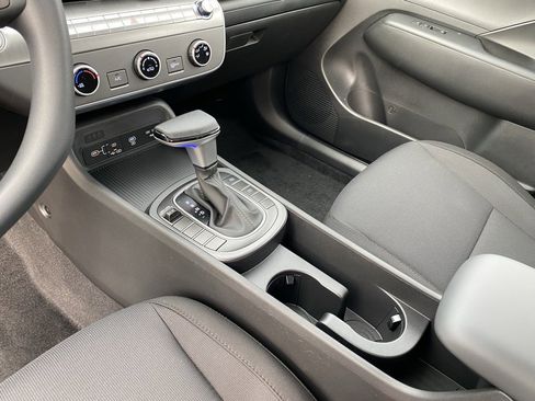 New 2026 Hyundai Kona SE image 13