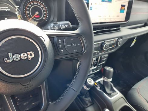 New 2025 Jeep Wrangler Unlimited Rubicon image 21