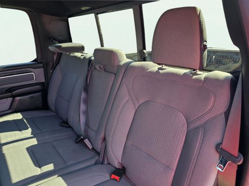 Used 2021 RAM 1500 Big Horn AWD/4WD image 32