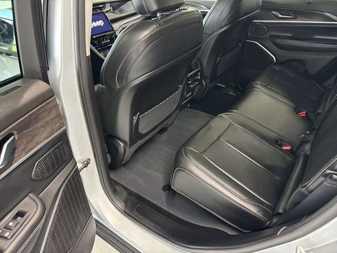 Used 2023 Jeep Grand Cherokee 4WD 4xe w/ Luxury Tech Group II image 21