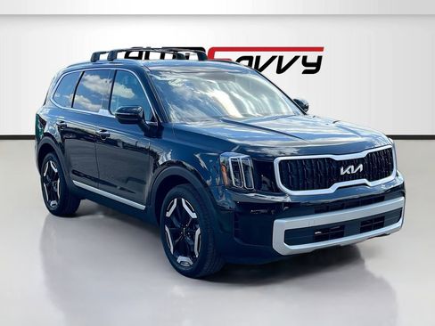 Used 2025 Kia Telluride S AWD/4WD image 1