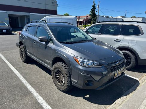 Used 2021 Subaru Crosstrek 2.5i Sport w/ Moonroof Package AWD/4WD image 2