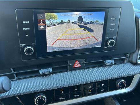 Certified 2024 Kia Sportage LX image 28