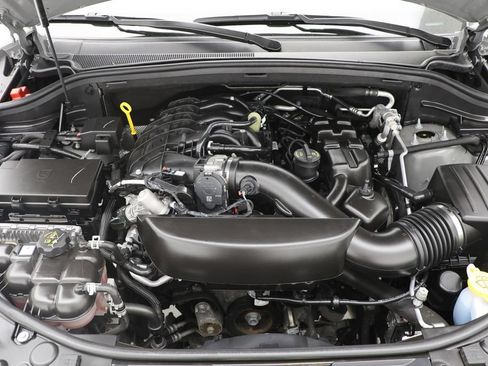 Used 2025 Dodge Durango GT AWD/4WD image 29