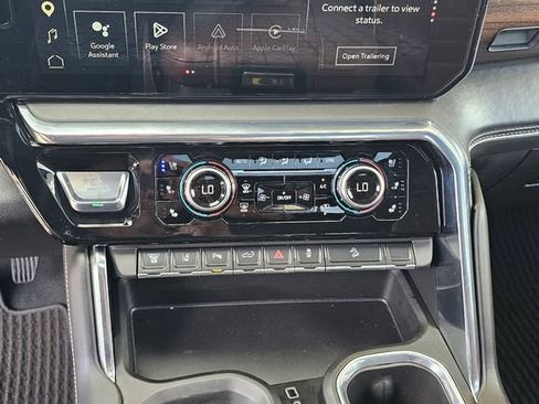 Used 2025 GMC Sierra 2500 Denali Ultimate AWD/4WD image 12