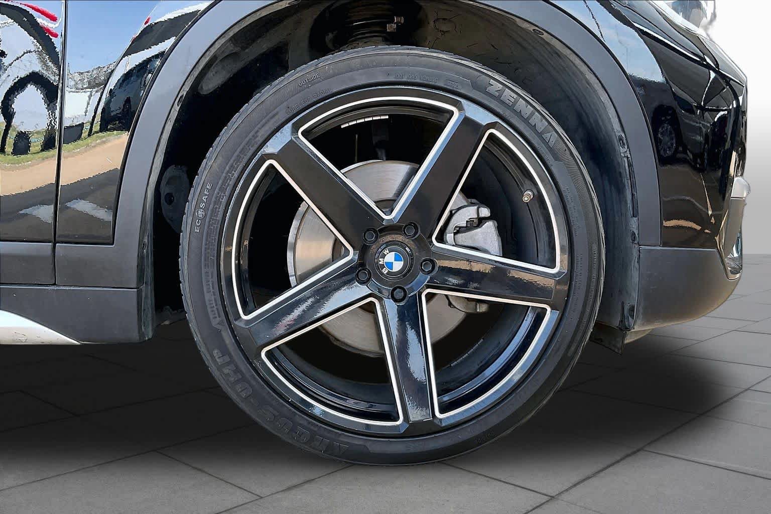 Used 2018 BMW X1 xDrive28i AWD/4WD image 12
