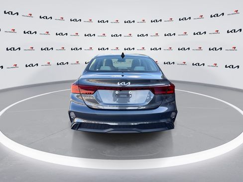 Used 2022 Kia Forte LXS FWD image 7