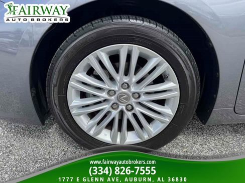 Used 2014 Lexus ES 350 w/ Luxury Package FWD image 32