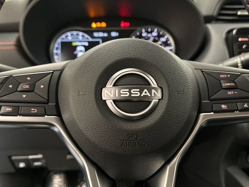 Certified 2025 Nissan Versa SR w/ Trunk Package FWD image 17