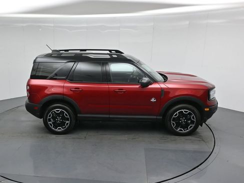 Certified 2025 Ford Bronco Sport Outer Banks w/ Outer Banks Tech Package+ AWD/4WD image 40