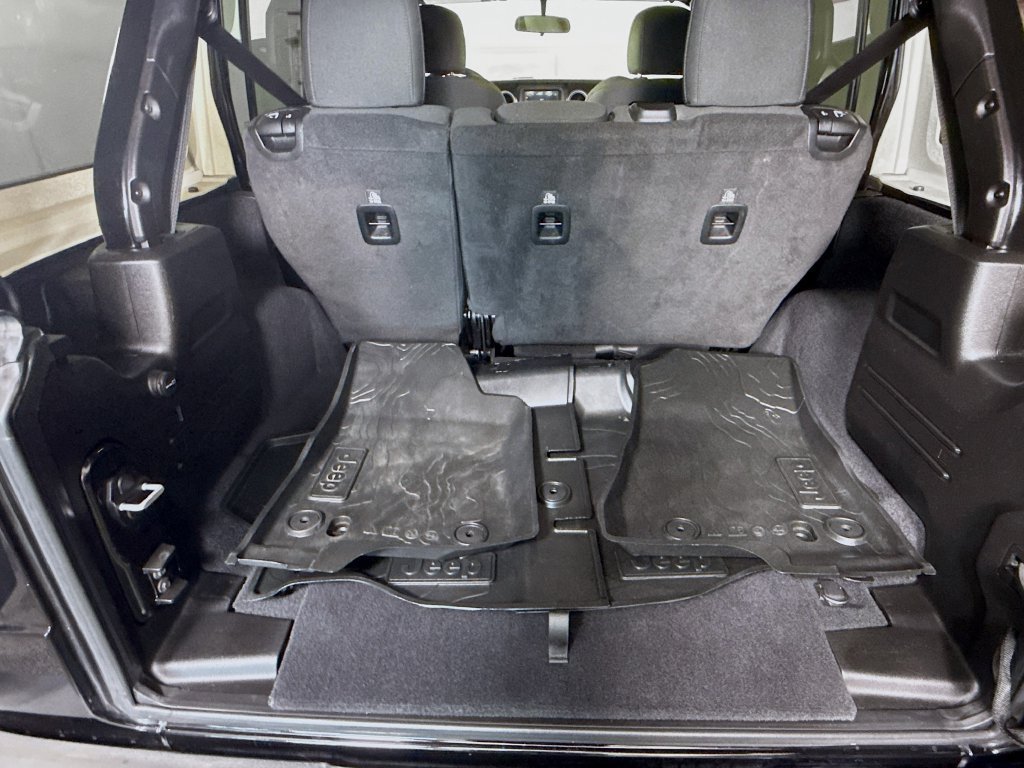 Used 2019 Jeep Wrangler Unlimited Sport S AWD/4WD image 26