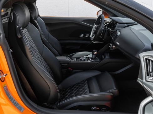 Used 2018 Audi R8 V10 plus image 19