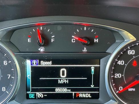 Used 2017 GMC Acadia SLE image 16