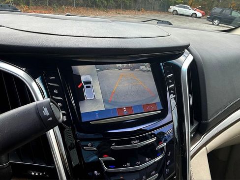 Certified 2020 Cadillac Escalade Luxury image 14
