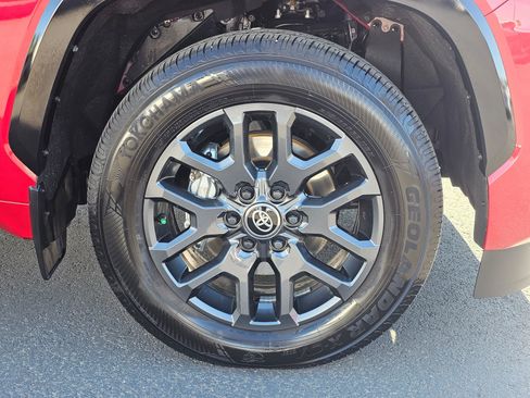 Used 2025 Toyota Sequoia Platinum image 9